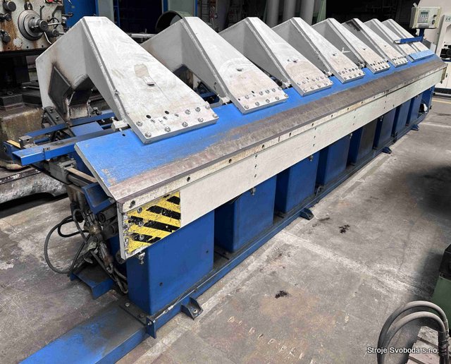 Hydraulická ohýbačka plechů OHP-2-6/8 (Hydraulicka ohybacka plechu OHP-2-6-8 (2).jpg)